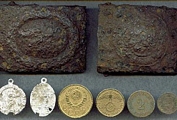 Nálezy od Radima ( opaskové přezky, přívěšky, mince)