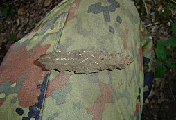 Spona za boj z blízka ve stříbře