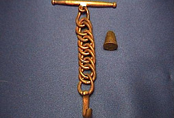 Závěsník a pečetidlo