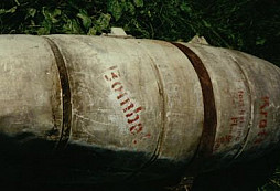 Jumova prídavná nádrž od luftwaffe