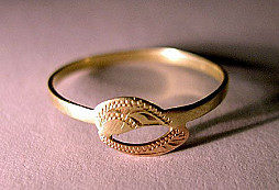 Zlatý prsten od Goldringa