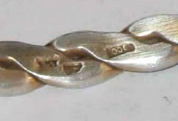 Co bylo v okolí lebečky