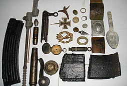 Pár vykopávek z police