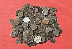 Depot běžných mincí a další  nálezy