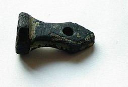 Nový mrcas na polní cestě