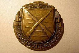 Pár odznáčků z půdy