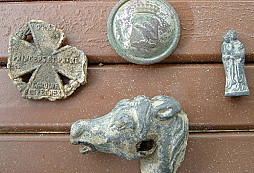 Karlův kříž a jiná drobotina