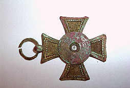 Prosba o identifikaci kříže