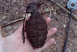 Teplé odpoledne s Kloši a americký granátek