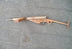 Což takhle dát si Sten Gun, dámy a pánové!!