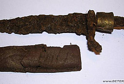 Nůž a nějaké to Ufo