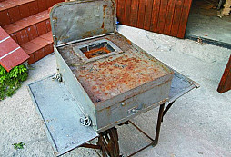 Feldšmída a kouzlo kontejnerů