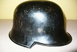 Prosba o určení přileb a šavle