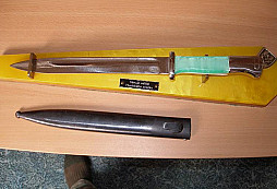 Prosím určení bodáku