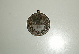 Grošík a medailonek