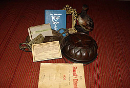 Pár harampádí  z půdy