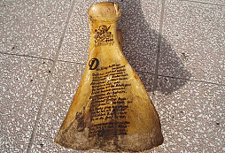 Kravská lopatka s věnováním