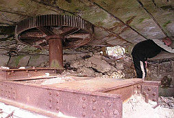 Zbytky německé radarové stanice Brumbär u Budkovic