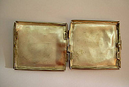 Tabatěrka a knoflík