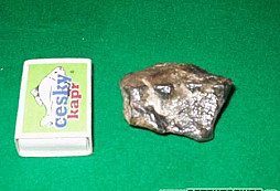 Kámen, struska, nebo meteorit?