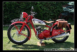 Můj nejlepší den aneb hřbitov traktorů I.