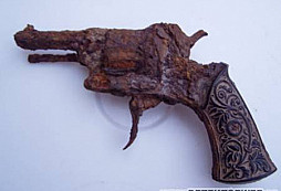 Pistol
