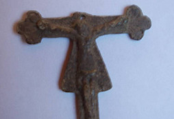 Nález
