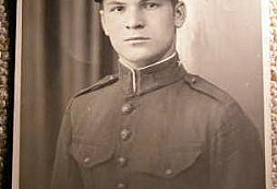 Pár foteček chlapů v   uniformách