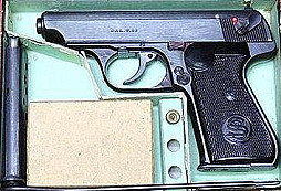 Sauerova revoluční 38H - krátká zbraň výsadkáře