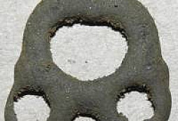 Přívěšek, závěšek či naušnice?