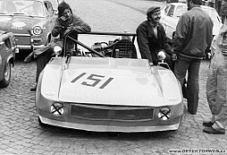 Zachráněná závodní auta