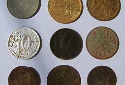 Stříbrňák, soška Hunského bojovníka a pár drobáků