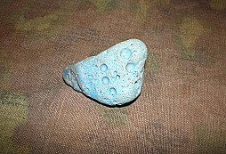 Rolnička, zvonek a modrý kámen