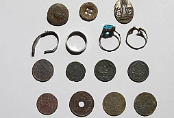 Jeden kopeček a jedna kůlna