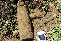 Zaměstnávám policajty