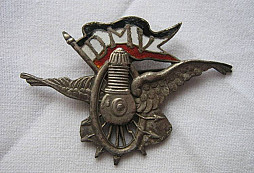 Krásnej odznáček a kříž ve stříbře