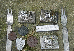 Nález