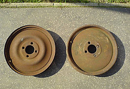 Dva rezavé disky