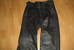 Kožené kaloty k určení