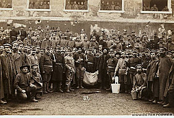 Tři pohlednice a jejich zadní strany