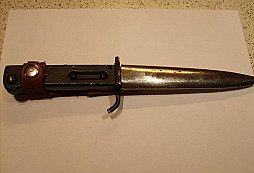 Zajímavý nůž - bodák