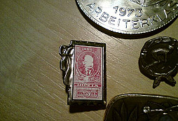 Sklepovka - pár odznáčků