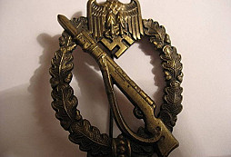 Pěchoták a tankán