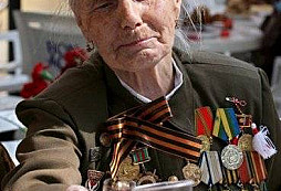 Ženy v uniforme - foto II. -  Rusko