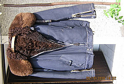 Je to německá, letecká bunda?