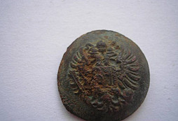 Knoflík a mince