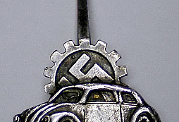 Odznak položení základního kamene továrny VW