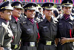 Ženy v uniforme - foto XXVII.- India