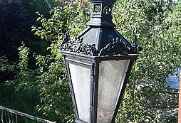 Stará lampa z půdy