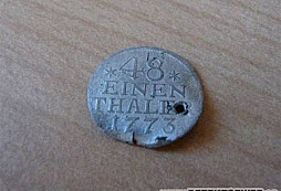 Strieborná minca a iné polné nálezy